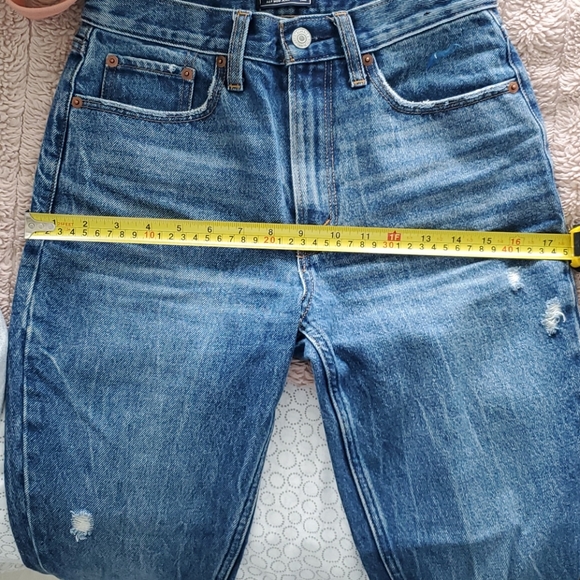 A&F Mom Jeans - Picture 7 of 7